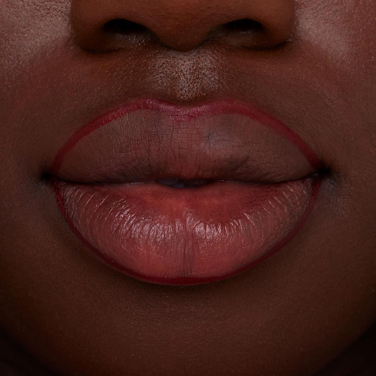 8H Matte Comfort Lipliner
