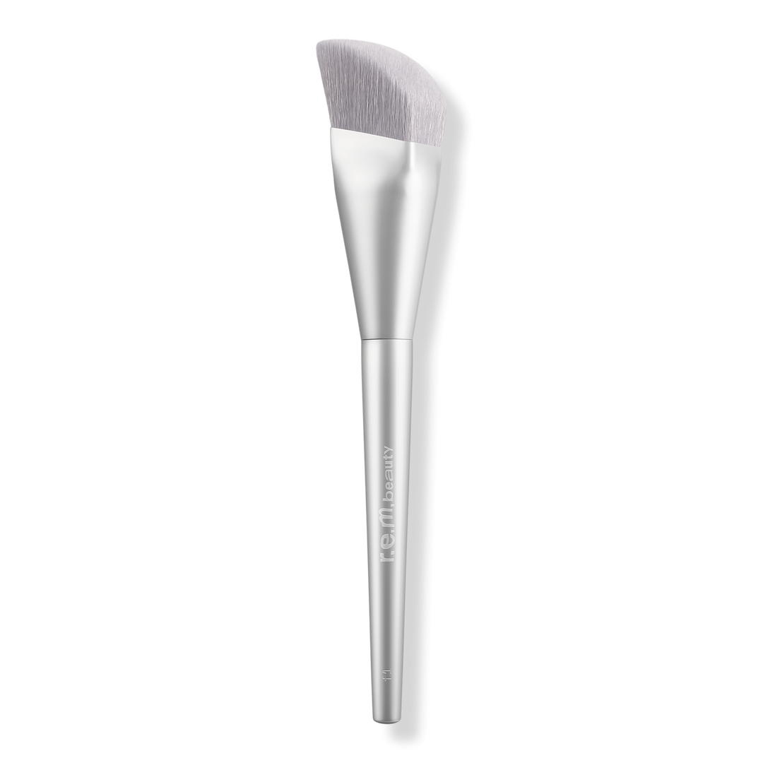 r.e.m. beauty F1 Foundation Brush #1