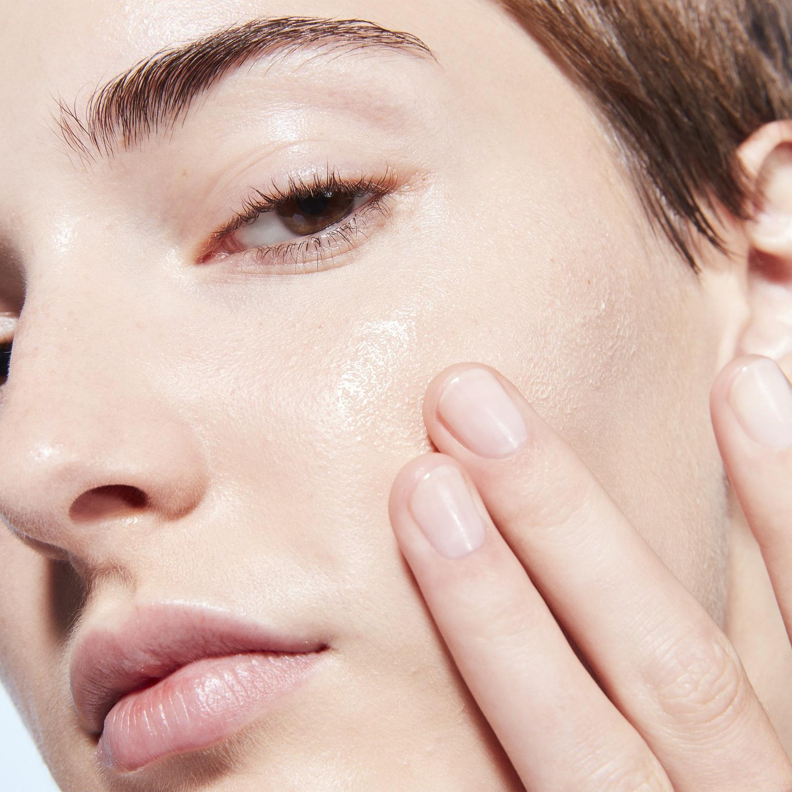 Hyper Real Fresh Canvas Cleansing Oil Face Wash