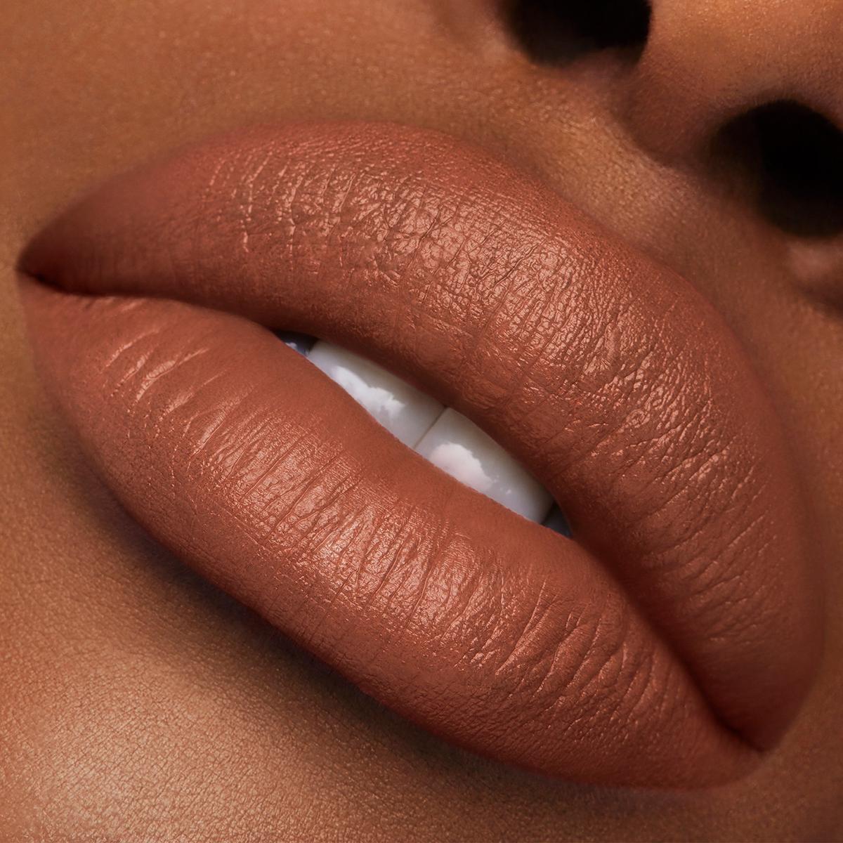 Pure Color Crème Lipstick