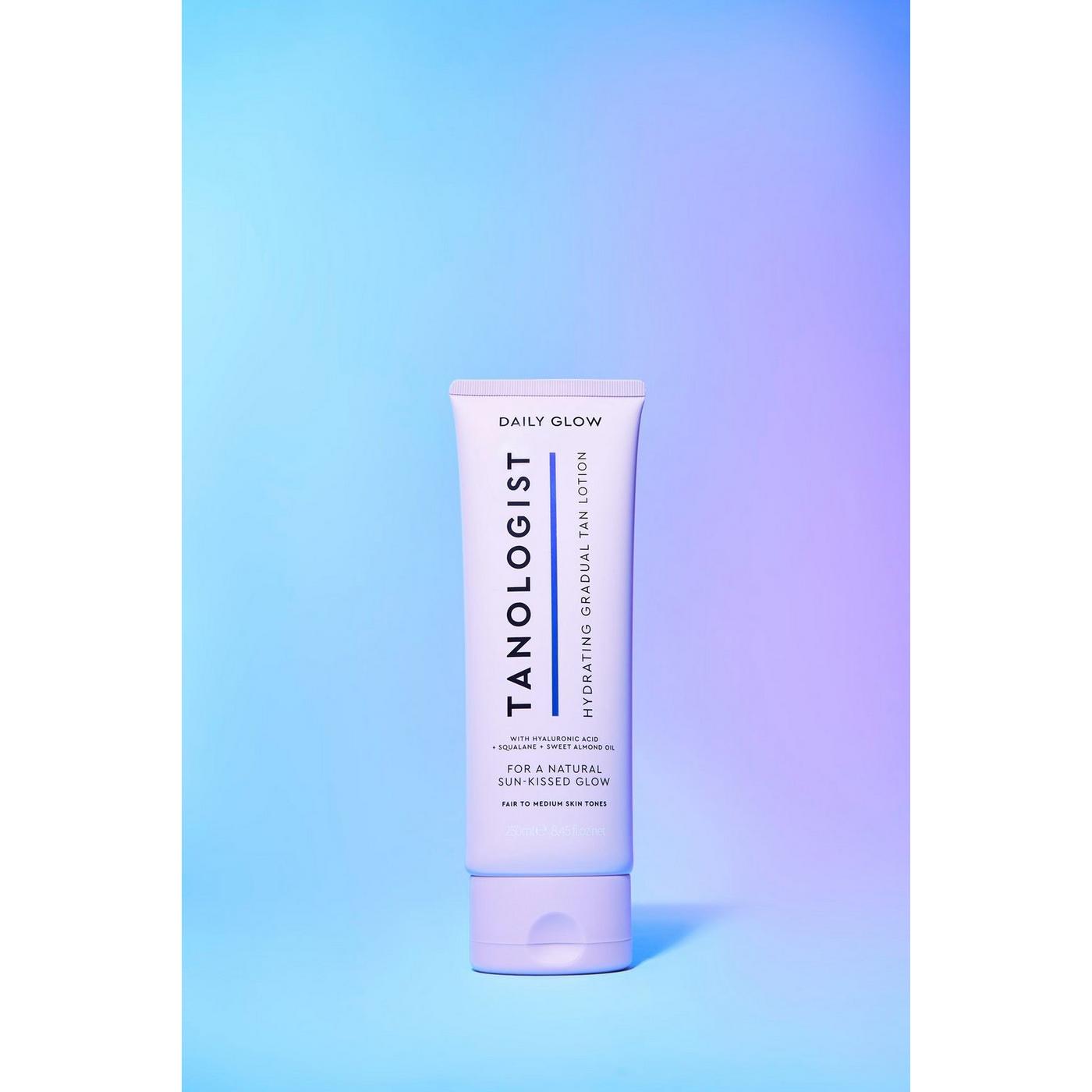 Daily Glow - Hydrating Gradual Tanning Lotion