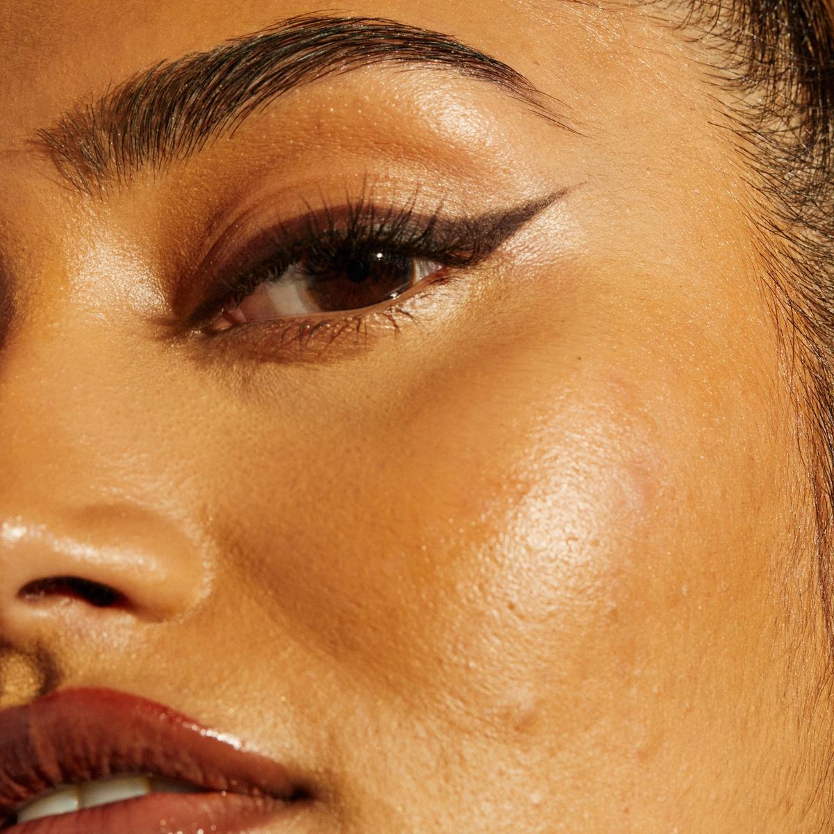 Hueliner Longwearing Kajal Pencil Liner