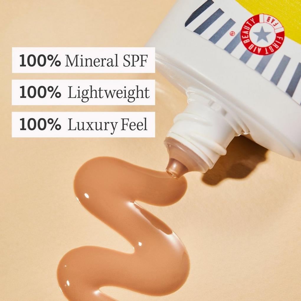 First Aid Beauty's Weightless Liquid Mineral SPF 30 Is My New