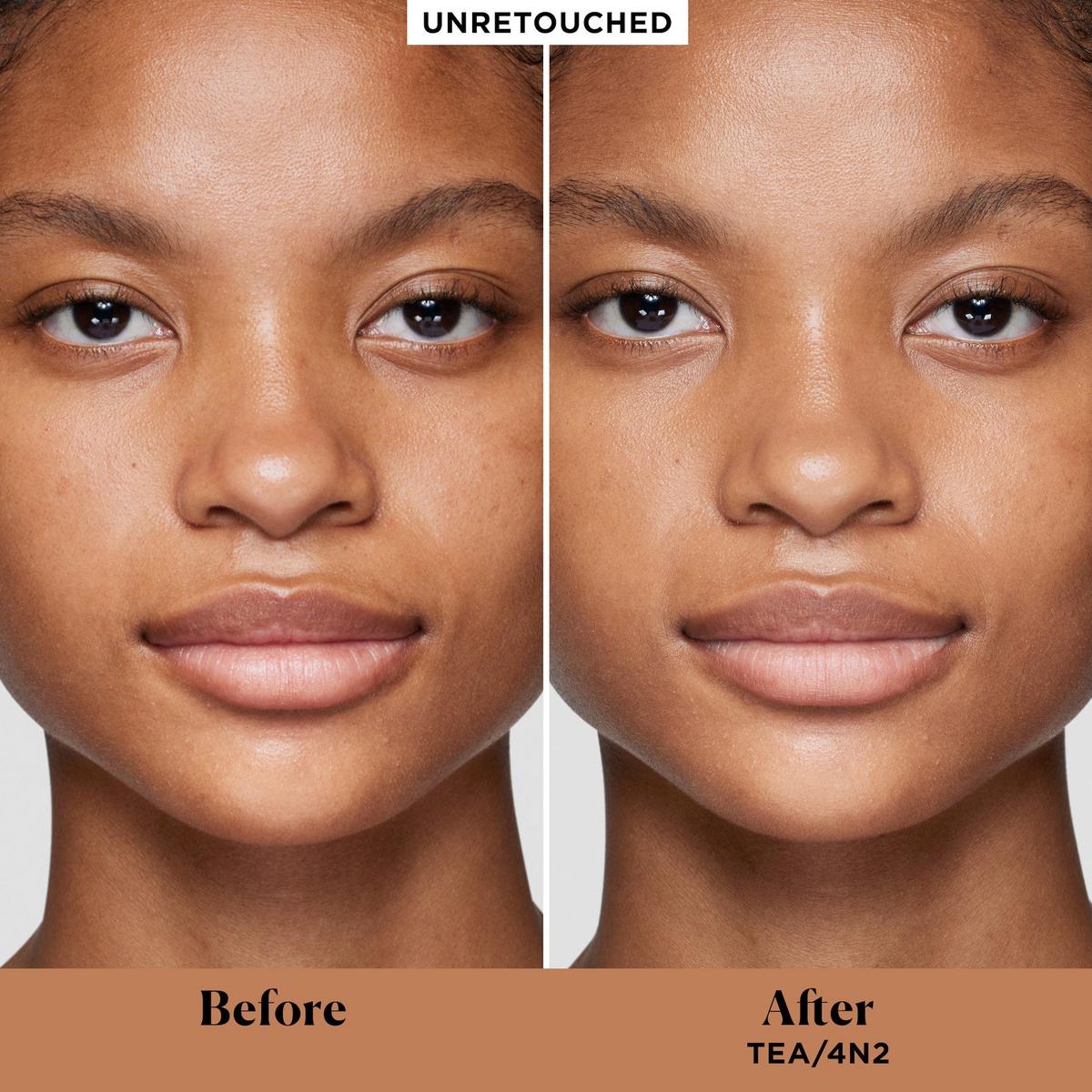 Real Flawless Weightless Perfecting Waterproof Foundation