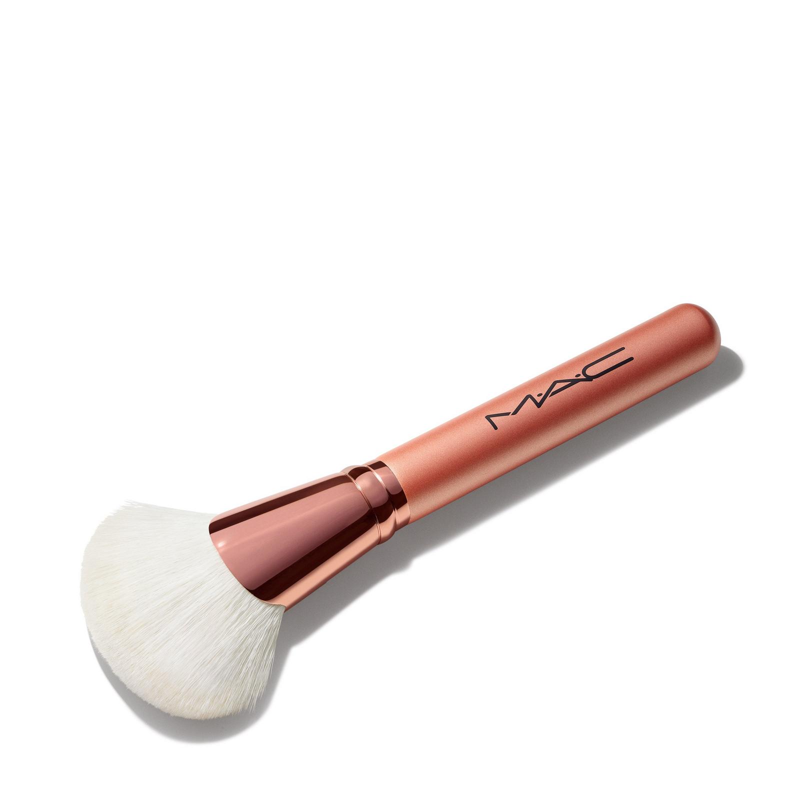 143S Bronzer Fan Makeup Brush