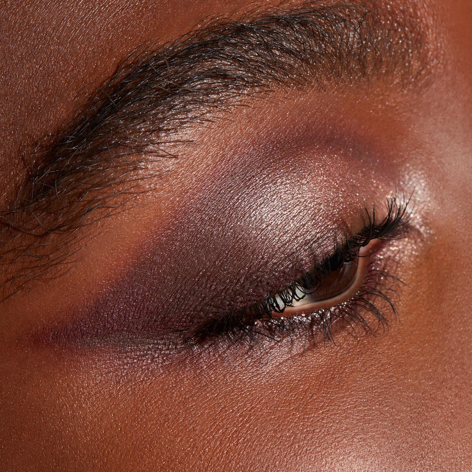Connect In Colour Eye Shadow Palette Embedded In Burgundy