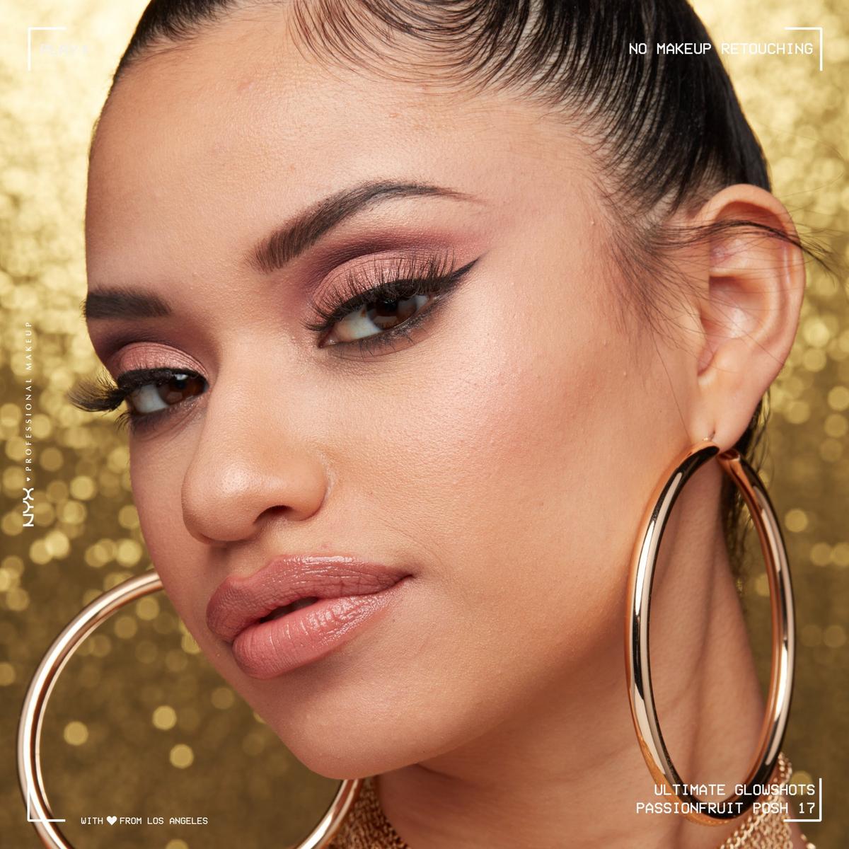 Ultimate Glow Shots Vitamin C Infused Liquid Eyeshadow - Pa$$ionfruit Po$h