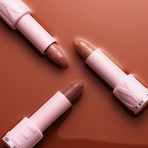 KYLIE COSMETICS Crème Lipstick #8