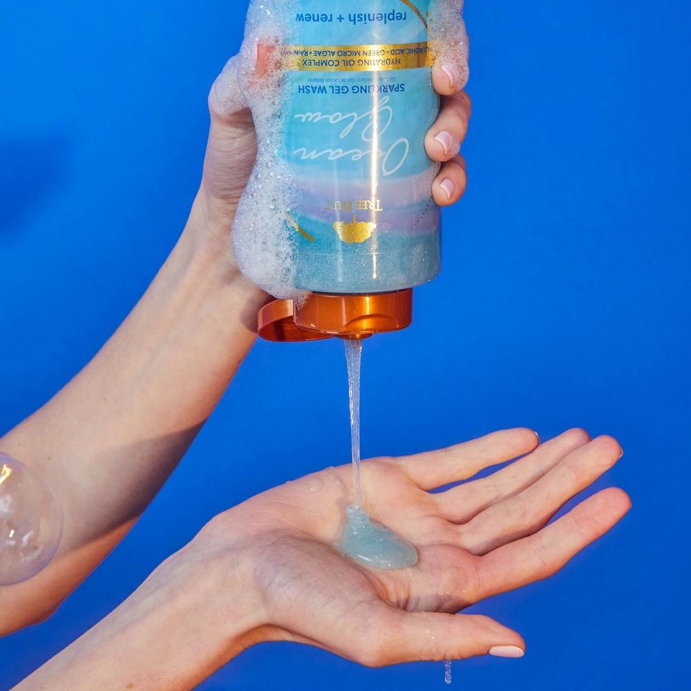 Ocean Glow Hydrating Foaming Gel Body Wash with Hyaluronic Acid + Marine Algae