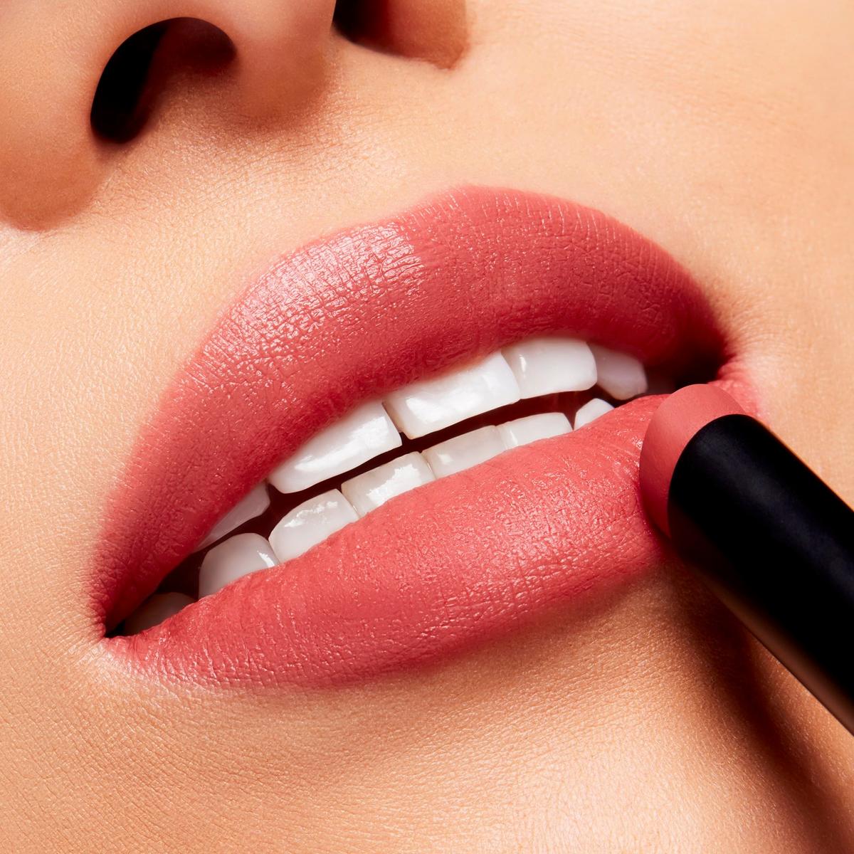 Powder Kiss Velvet Blur Slim Moisturizing Matte Lipstick