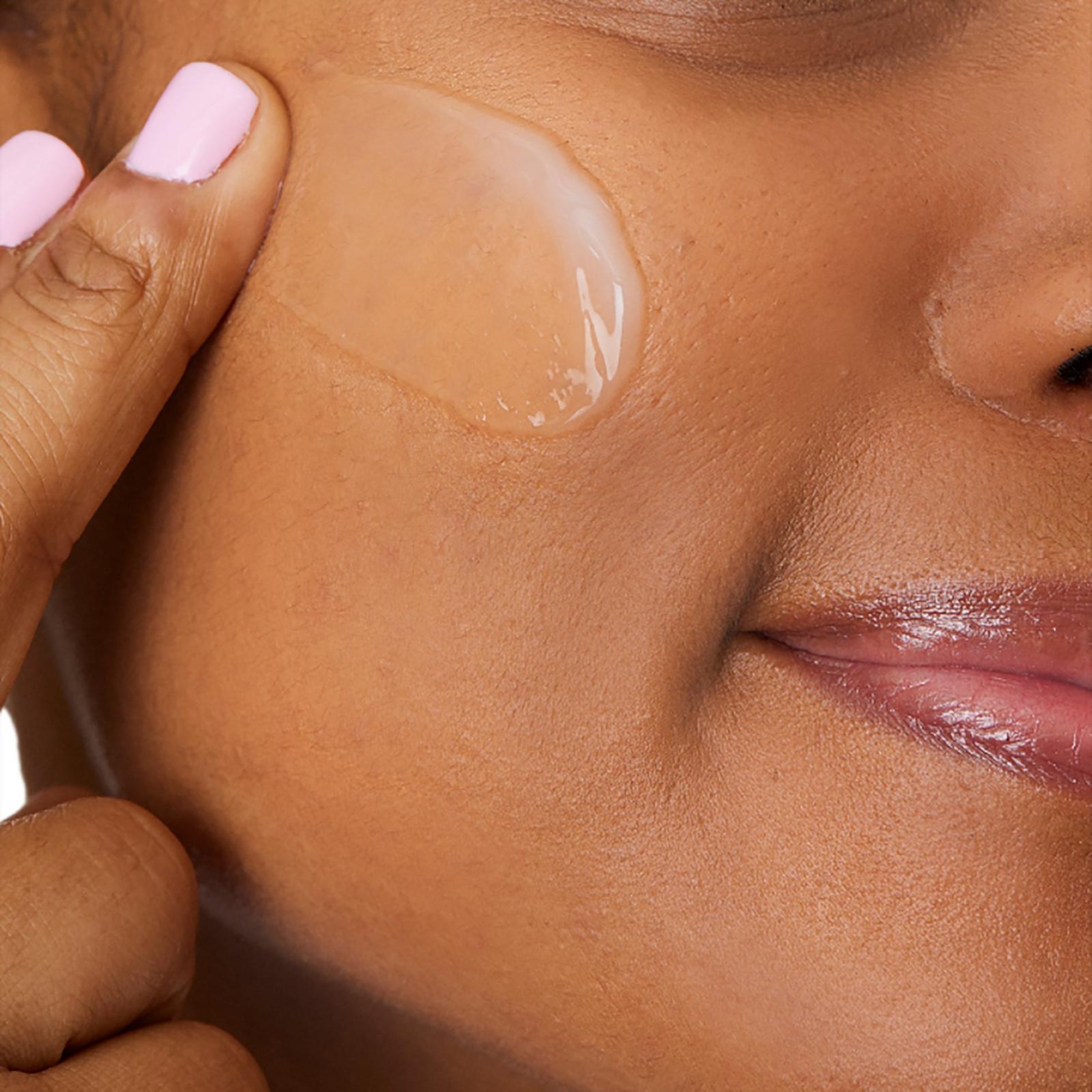 Ultra-Light Facial Gel with Hyaluronic Acid for All Skin Types