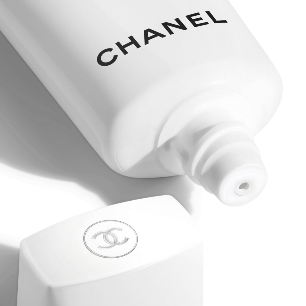  CHANEL by Chanel UV Essentiel Protective UV Care Anti