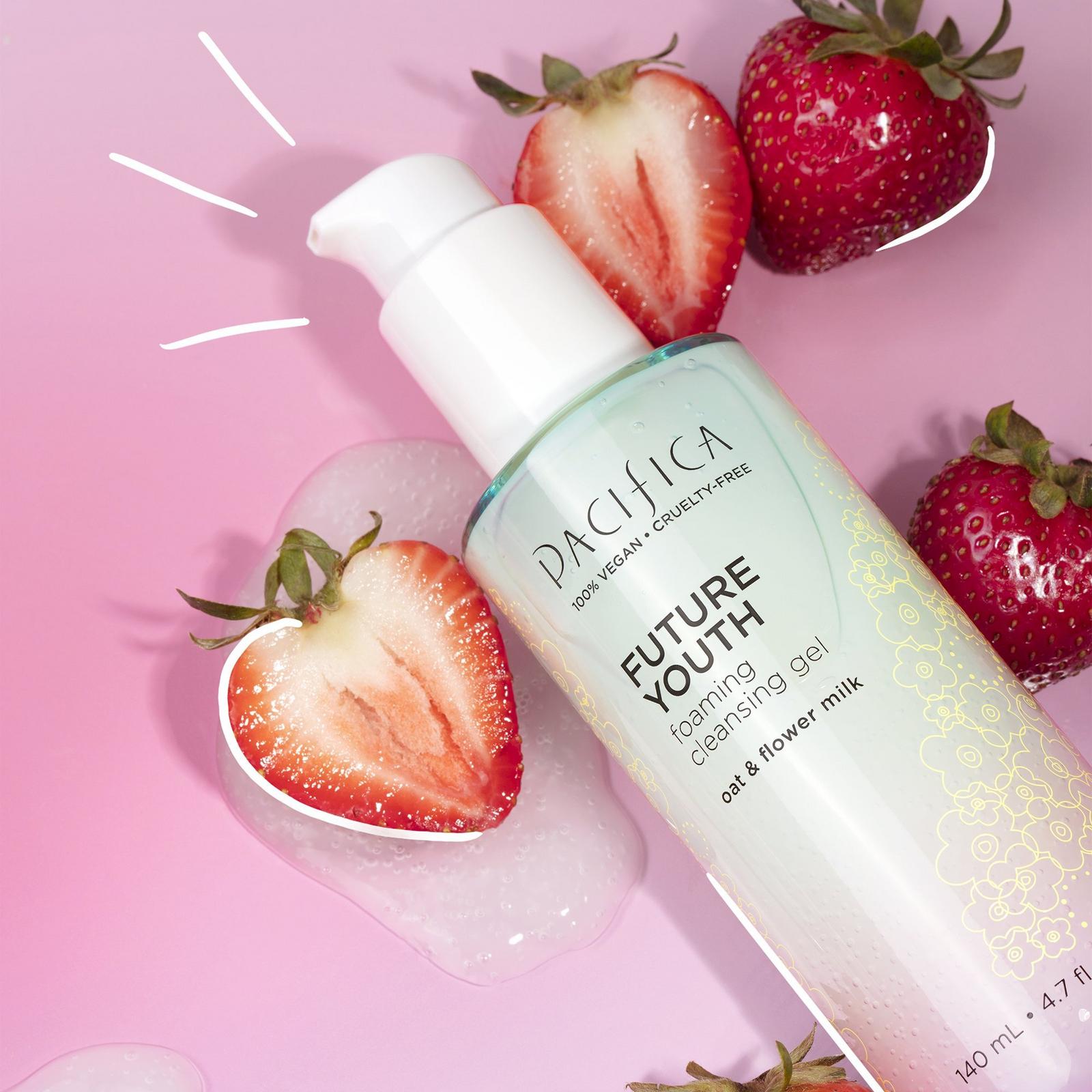 Future Youth Foaming Cleansing Gel
