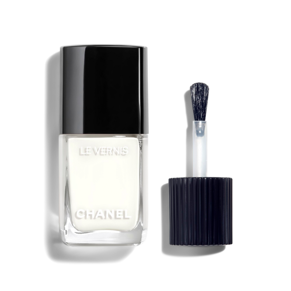 The Chanel Le Vernis Nail Colour Review Part 1. - Reviews and Other Stuff