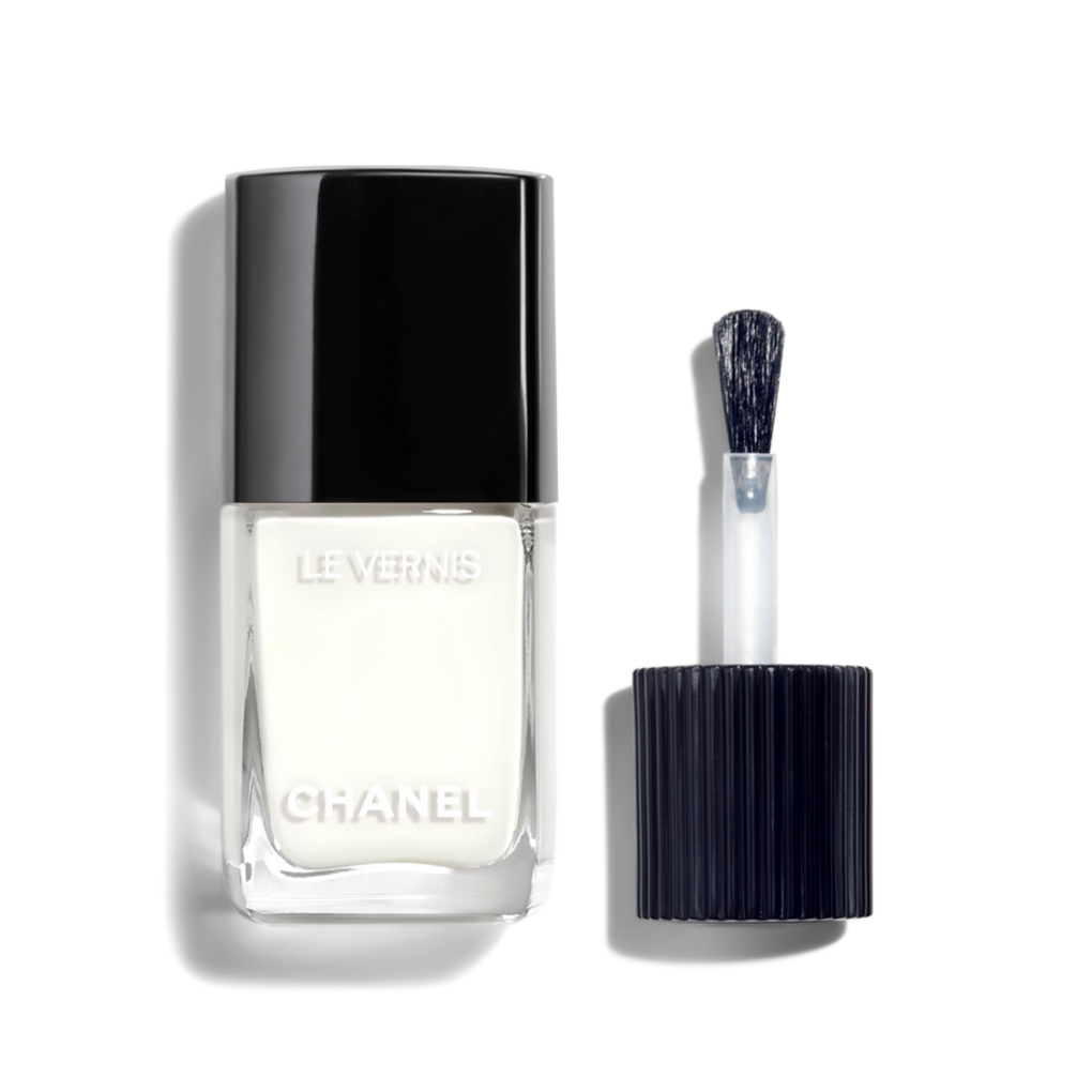 chanel white silk nail polish