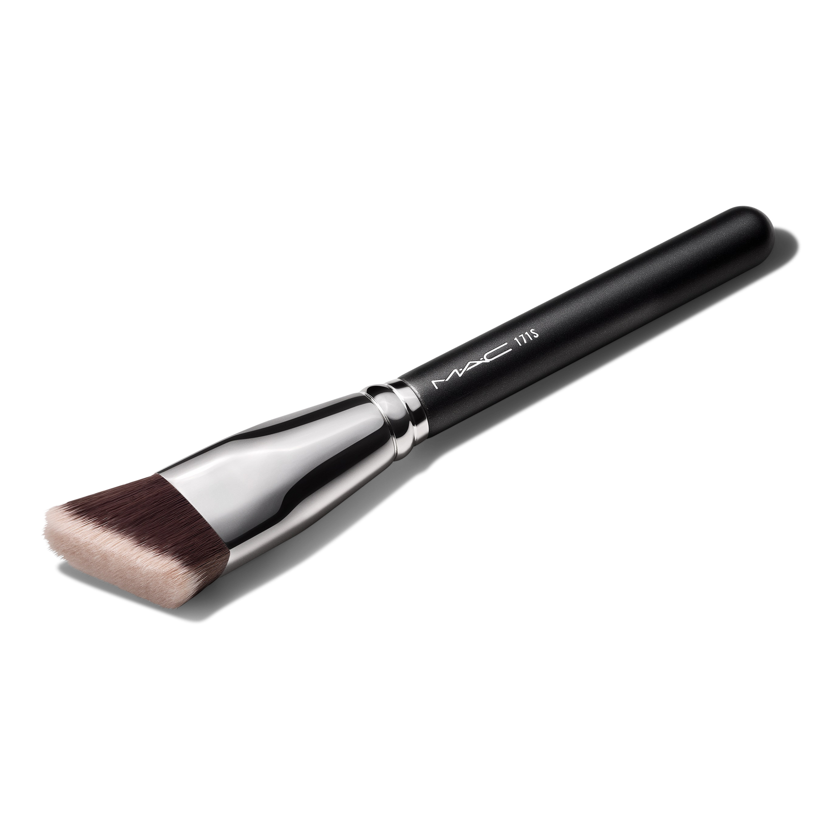 MAC - 171 Smooth Edge All-Over Face Makeup Brush | Ulta Beauty