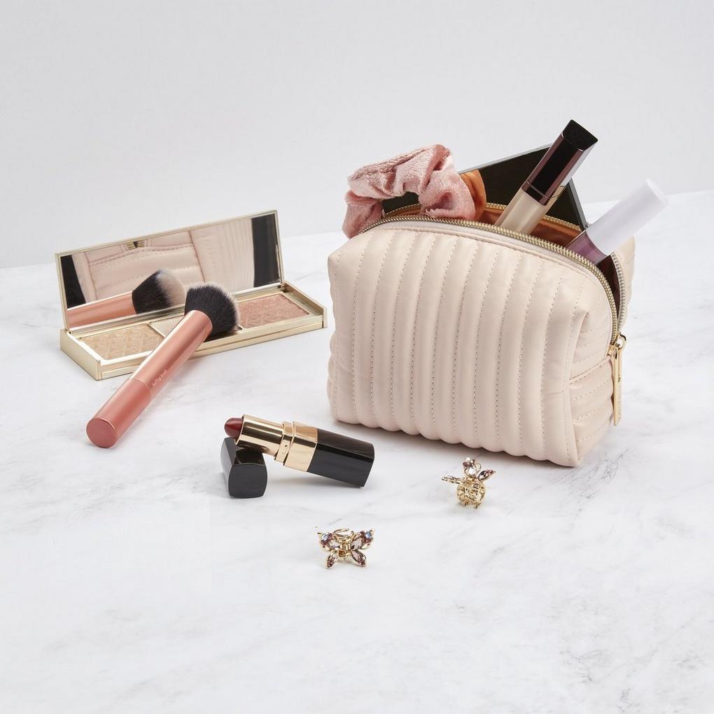 Lipstick and Concealer Makeup Storage Box - Translucent – ErgoEase  Essentials- Shop