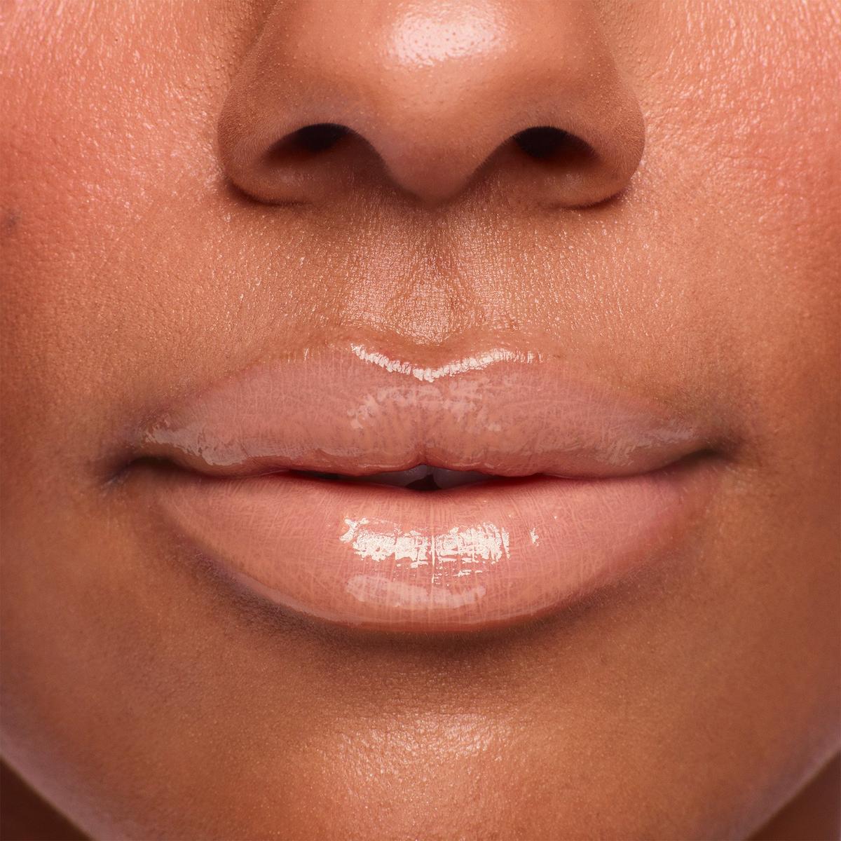 Plumping High-Shine Lip Glaze
