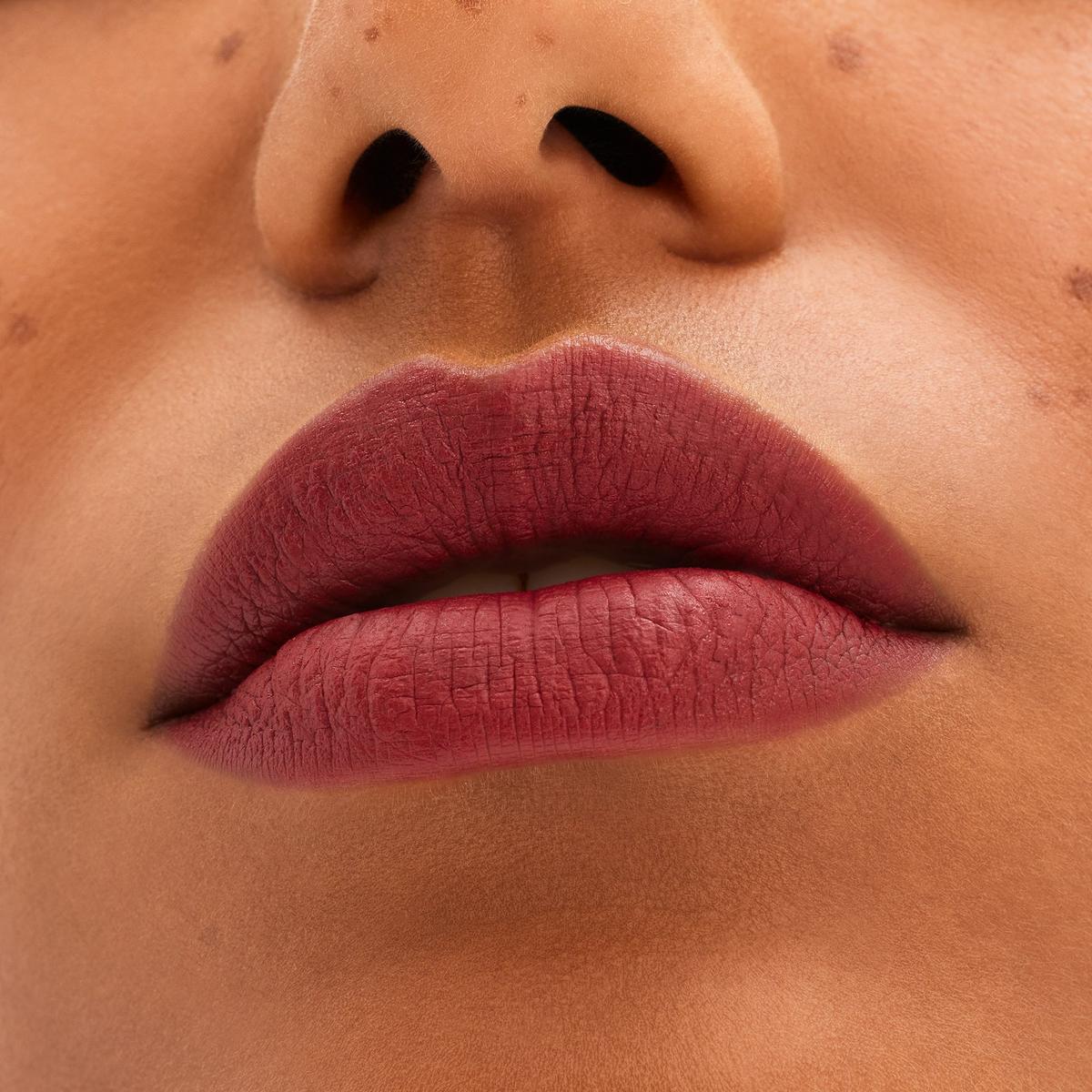 Locked Kiss 24HR Lipstick