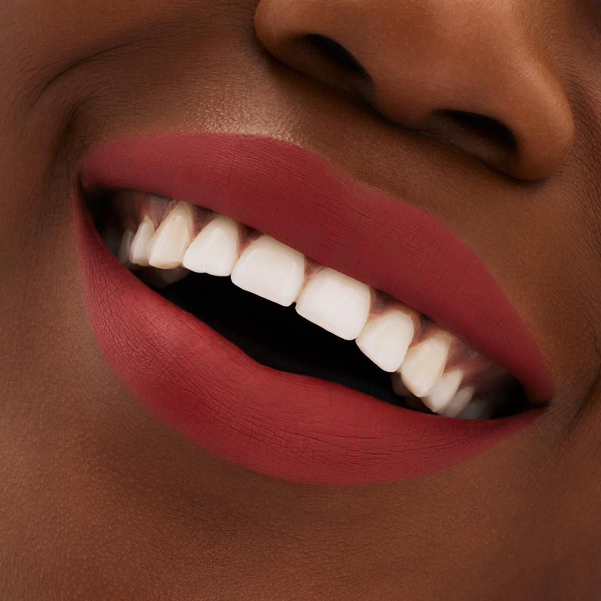 Locked Kiss 24HR Lipstick