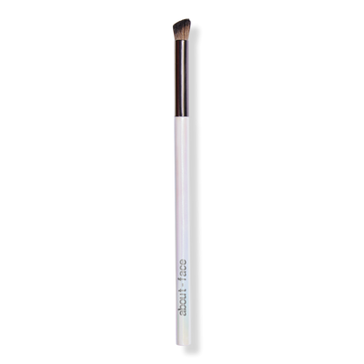 about-face Define + Blend Crease Powder Brush