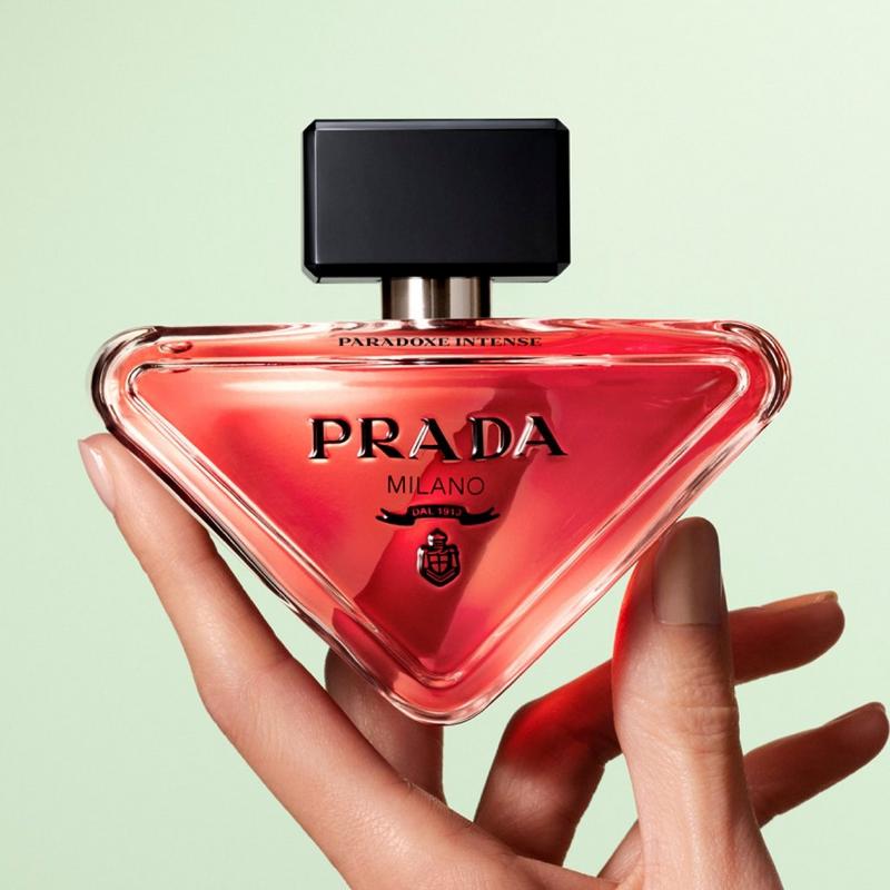 PRADA PARADOXE INTENSE 香水 Amazon.com : Prada Paradoxe Intense Eau de Parfum 1 oz / 30 ML Eau