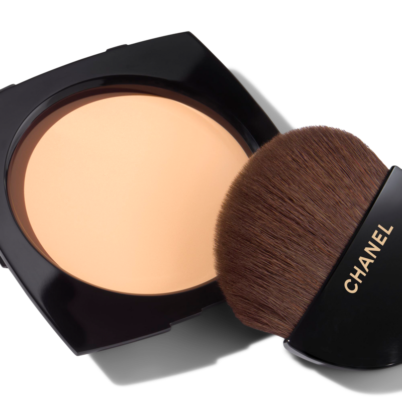 CHANEL LES BEIGES B20 プレストパウダー　12g レベージュ CHANEL - B20 LES BEIGES Healthy Glow Powder Refill | Ulta Beauty