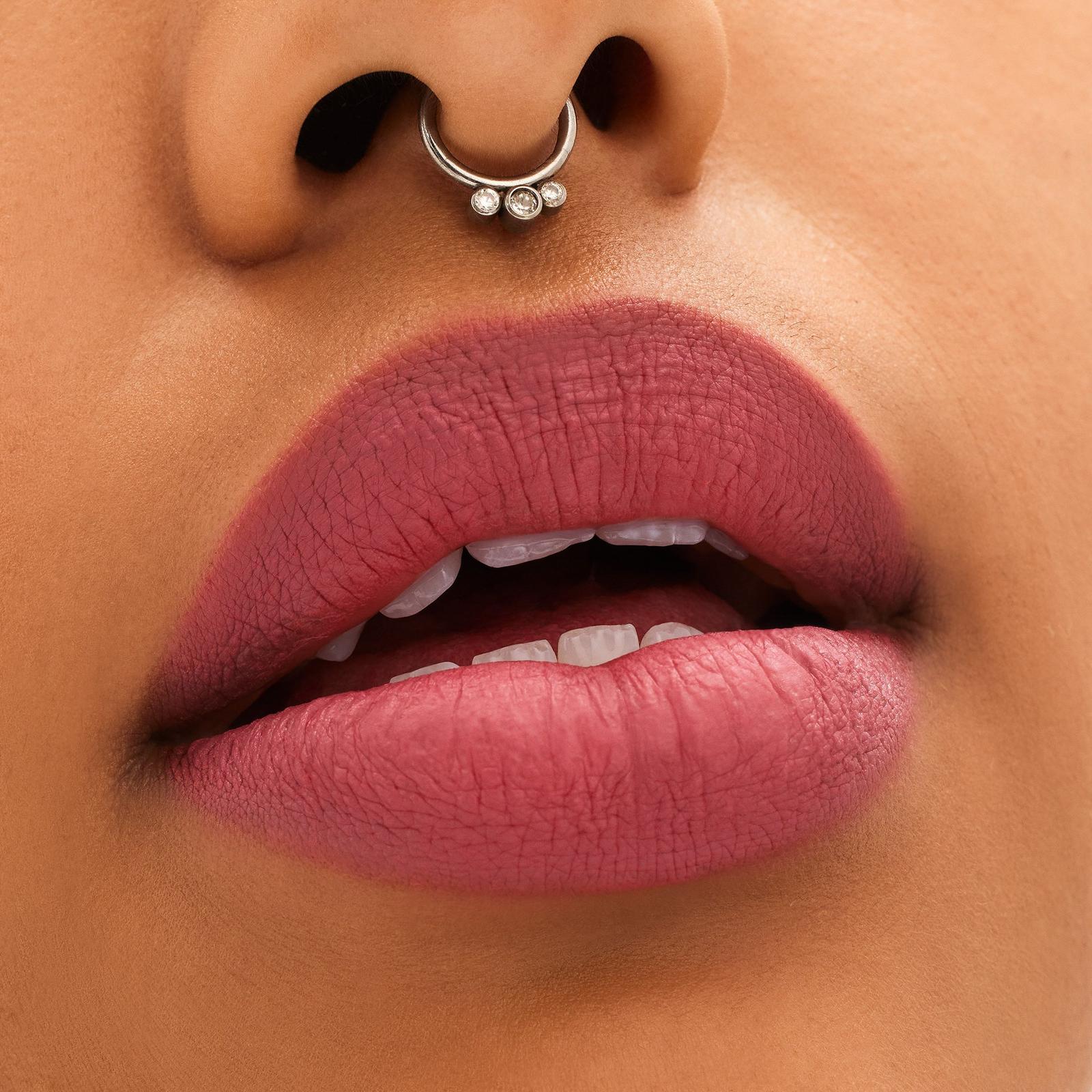 Locked Kiss 24HR Lipstick