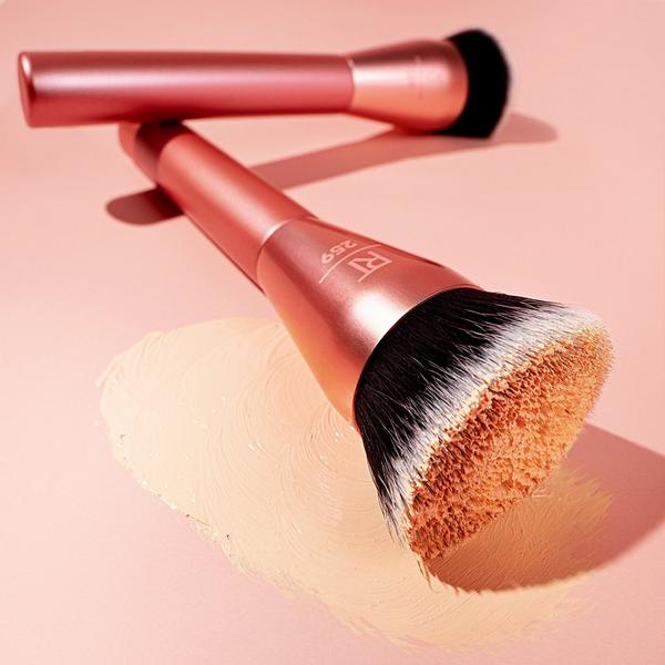 Real Techniques Glow Round Base Makeup Blending Brush #2