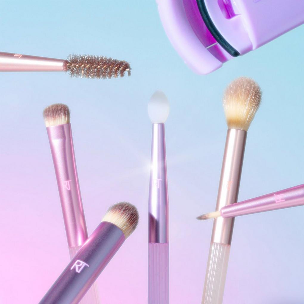 Real Techniques Cruelty Free Enhanced Eye Set, Eyeshadow and Brow Brushes,  Purple, 6 Piece Makeup Brush Kit