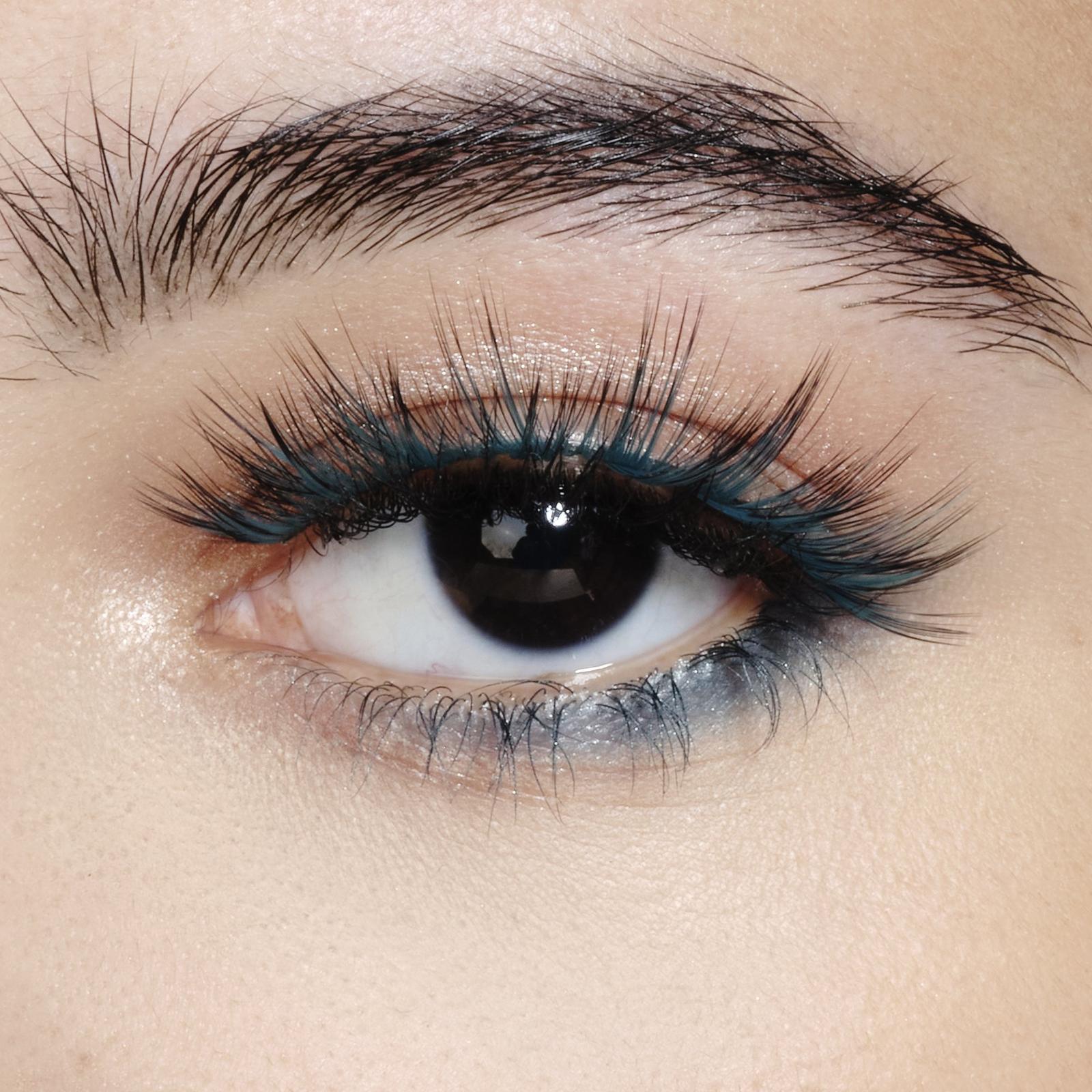 UV False Advertising Faux Lashes