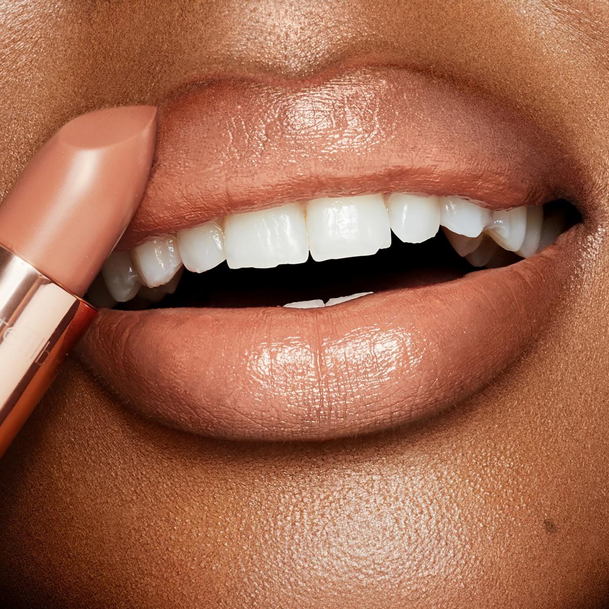 K.I.S.S.I.N.G Lipstick
