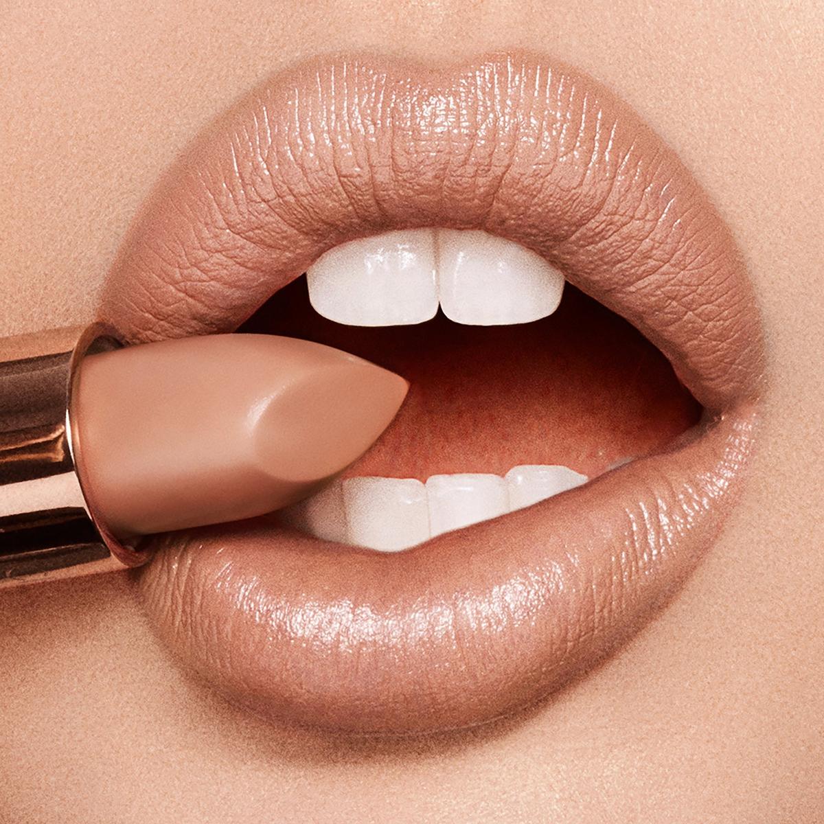 K.I.S.S.I.N.G Lipstick