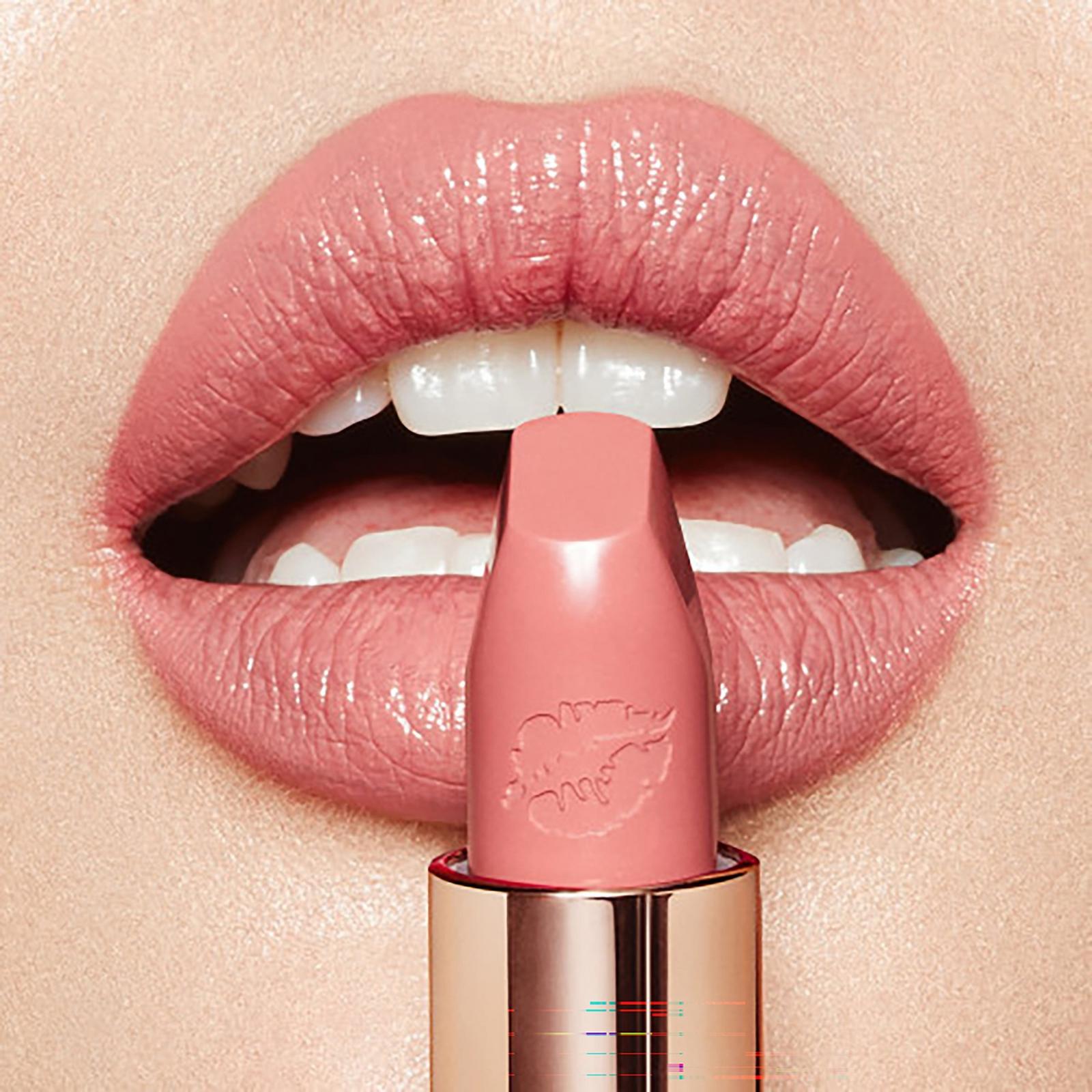 Hot Lips Lipstick 2