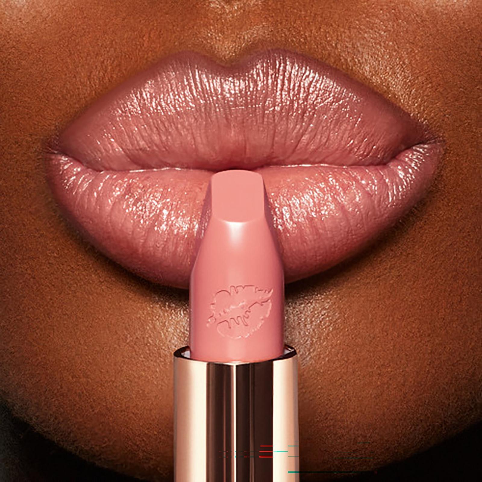 Hot Lips Lipstick 2