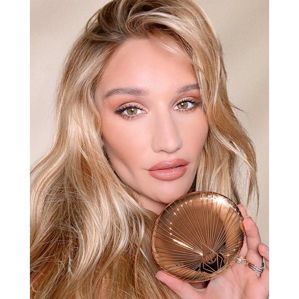 Charlotte Tilbury The Air-Brush Bronzing Brush #3