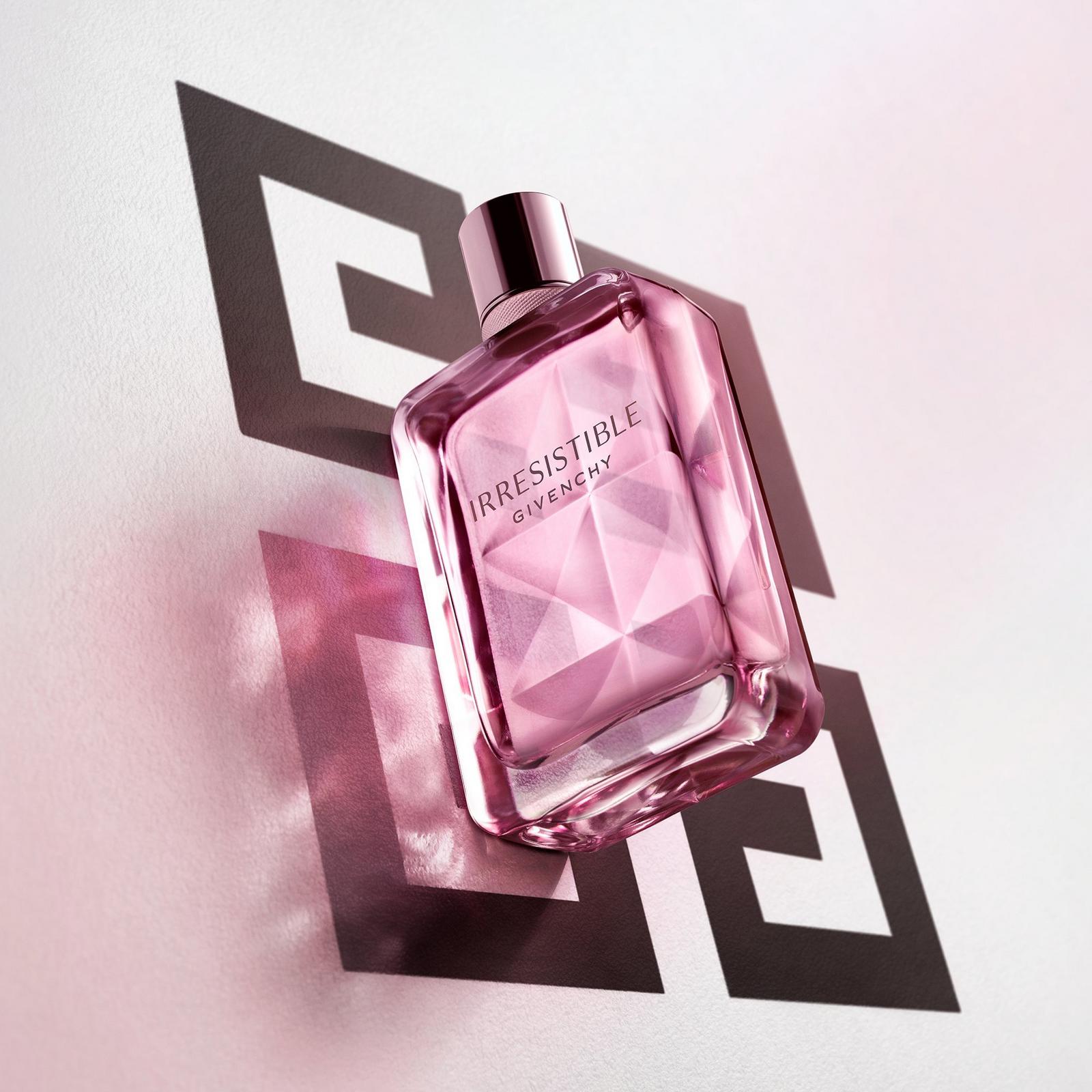 Givenchy - 2.7 oz Irresistible Very Floral Eau De Parfum
