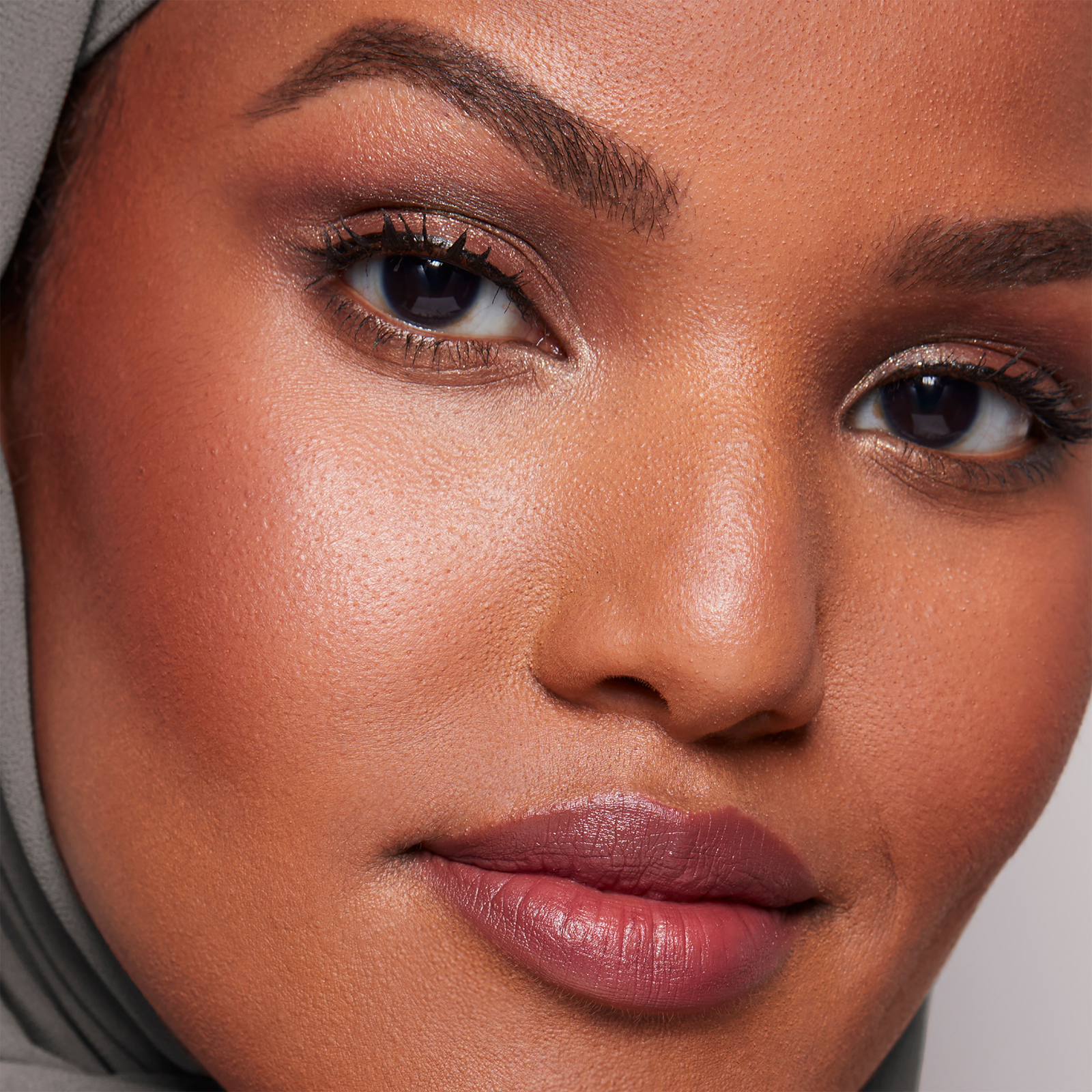 Hypernova Satin Matte Bronzer