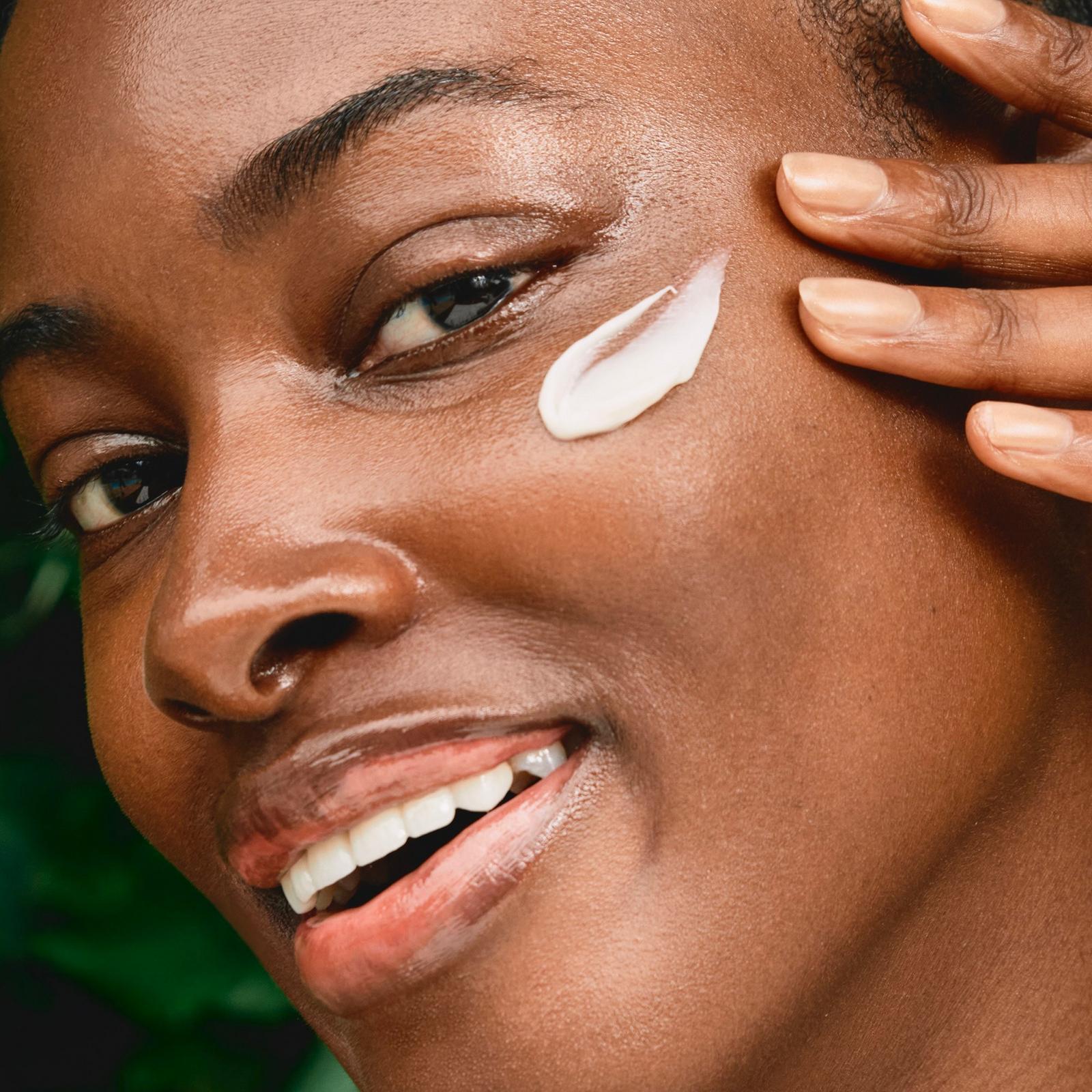 Multi-Active Day Moisturizer for Lines and Glow with Niacinamide