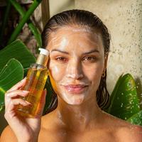 オレリーMoisturizing Oil in Cleansing Water３ Nourishing Cleaning Oil | Jurlique Natural Skin Care