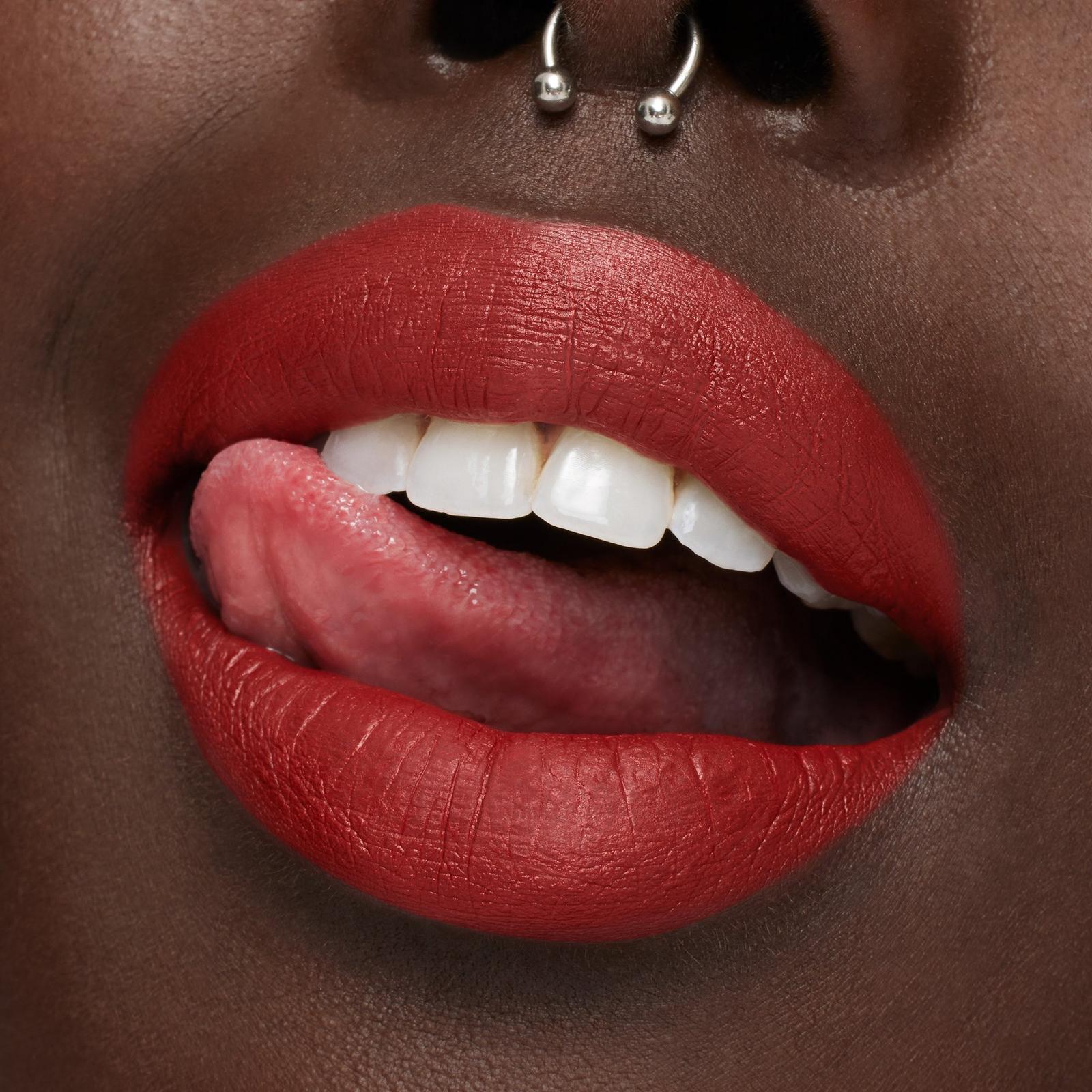 MAC - Viva Heart M·A·CXIMAL Silky Matte Viva Glam Lipstick