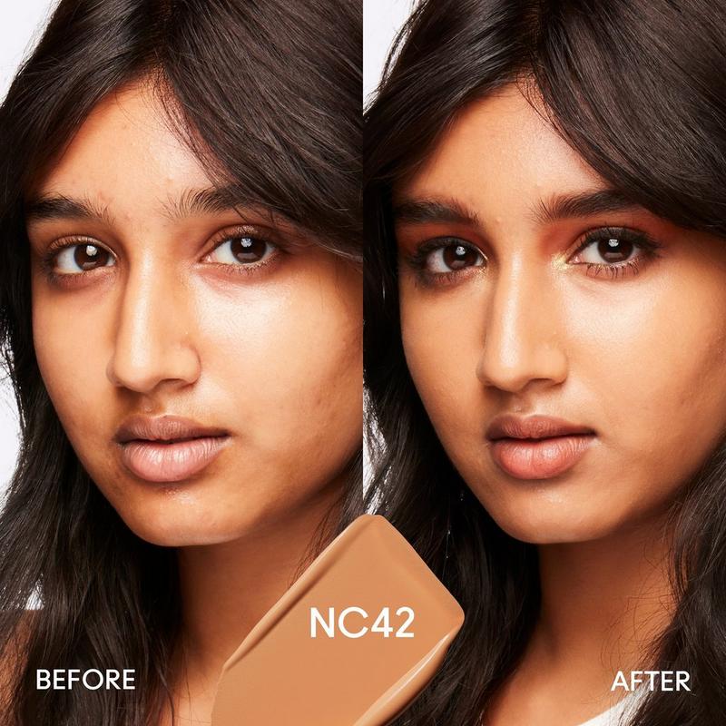 MAC - NC42 Studio Fix Fluid SPF15 24HR Matte Foundation + Oil