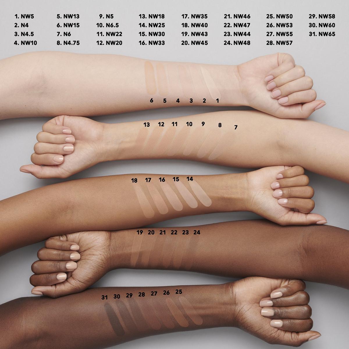 Studio Fix Fluid SPF15 24HR Matte Foundation + Oil Control