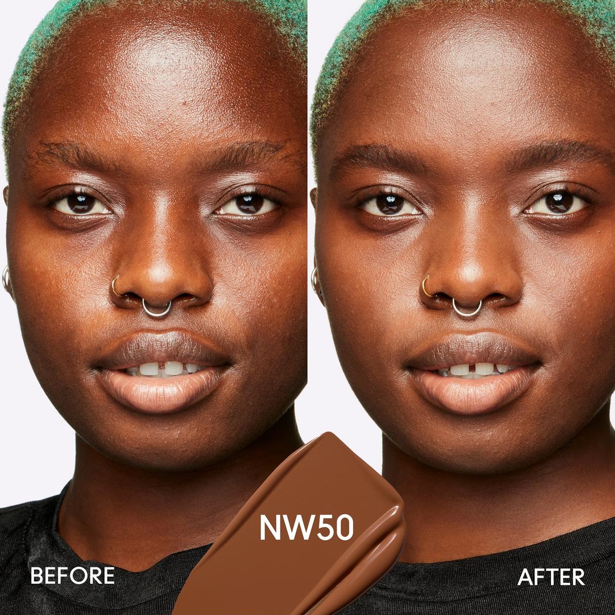 Studio Fix Fluid SPF15 24HR Matte Foundation + Oil Control