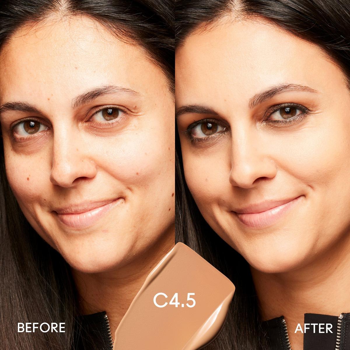 Studio Fix Fluid SPF15 24HR Matte Foundation + Oil Control