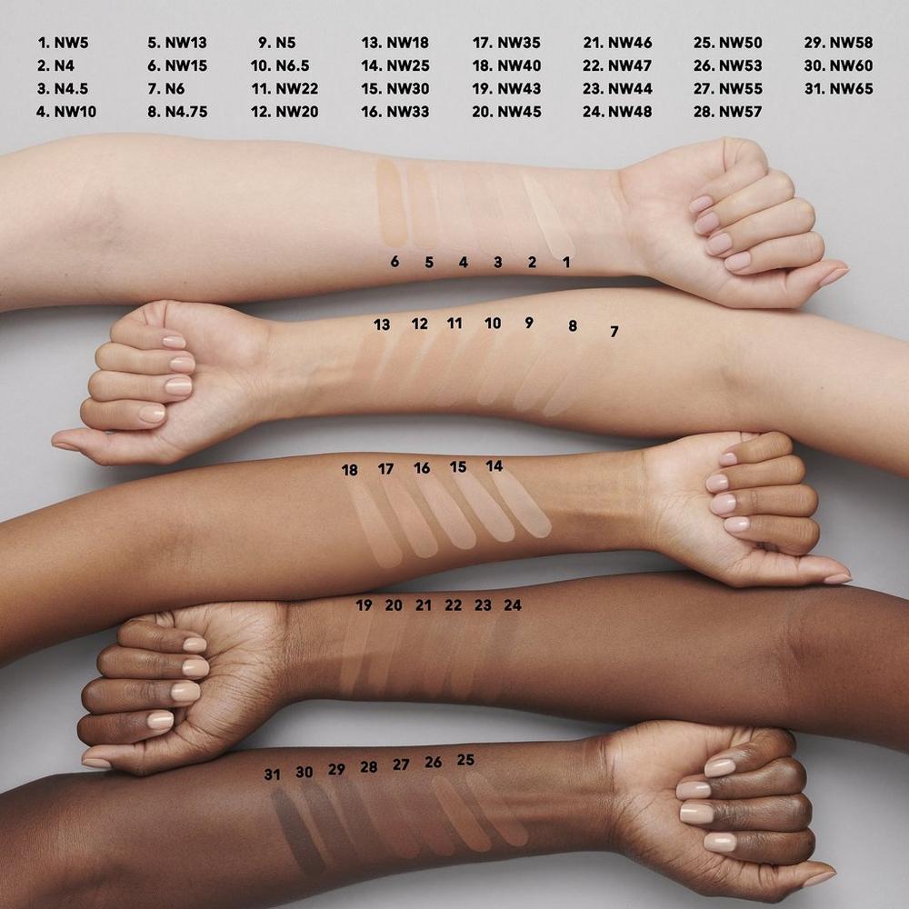 Studio Fix Fluid SPF15 24HR Matte Foundation + Oil Control