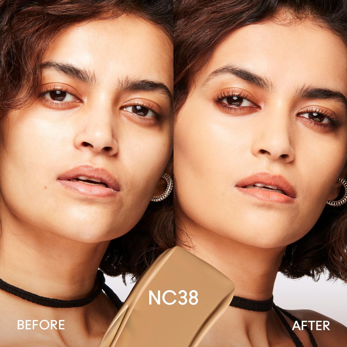 Studio Fix Fluid SPF15 24HR Matte Foundation + Oil Control