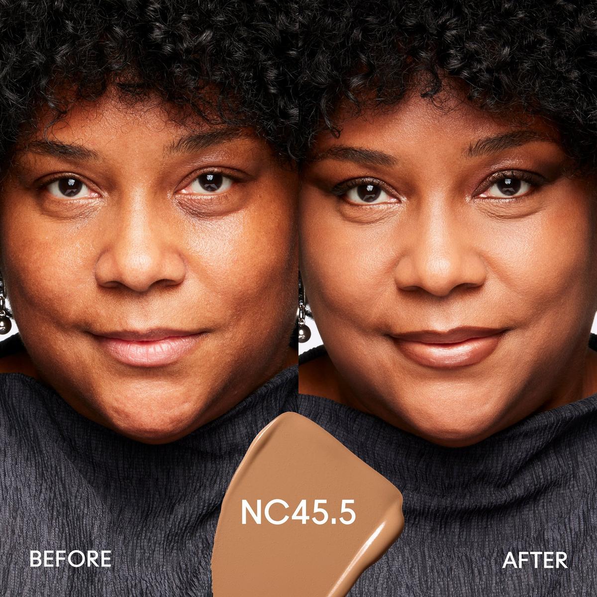 Studio Fix Fluid SPF15 24HR Matte Foundation + Oil Control