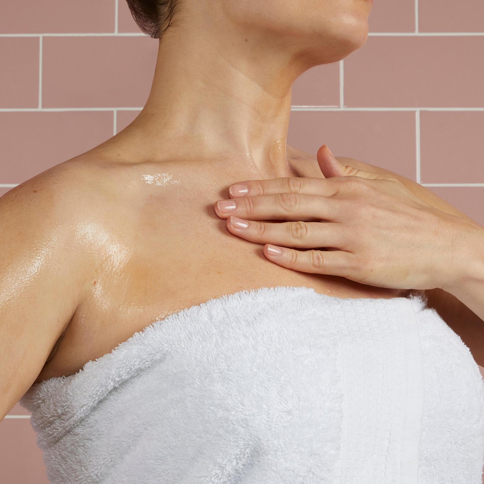 HYDRATE EXPECTATIONS Softening Body Serum