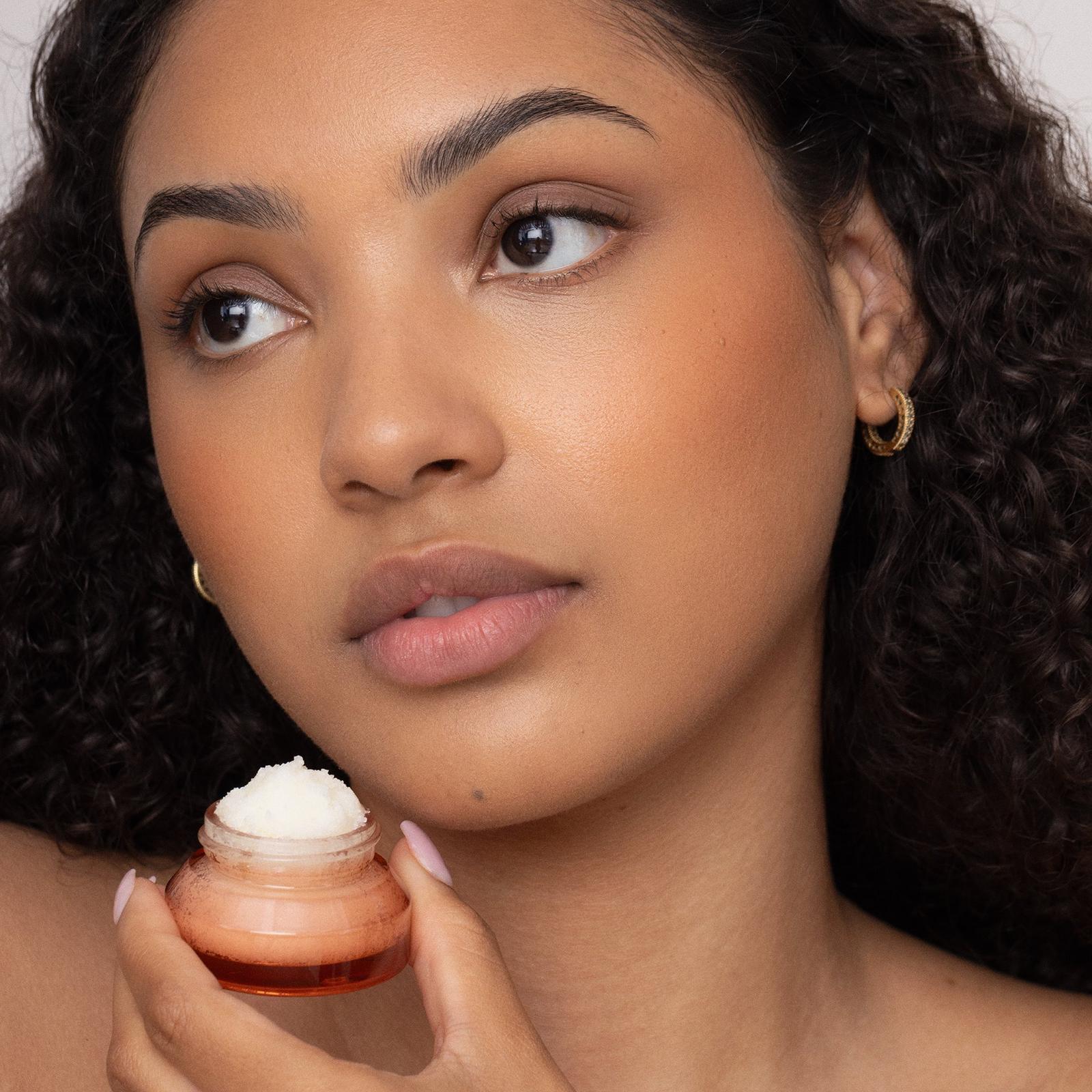 Exfoliating Lip Scrub